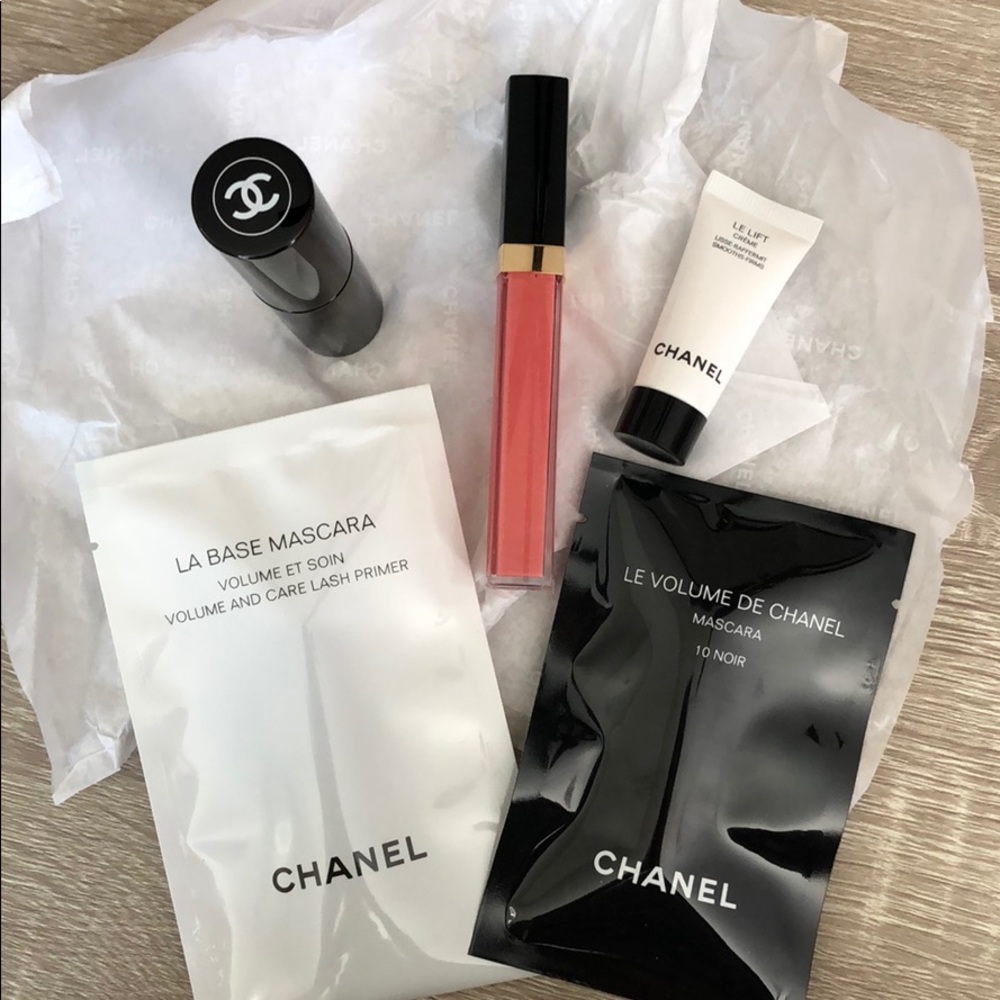 Chanel make up Coco Rouge lipgloss and Glow Stick